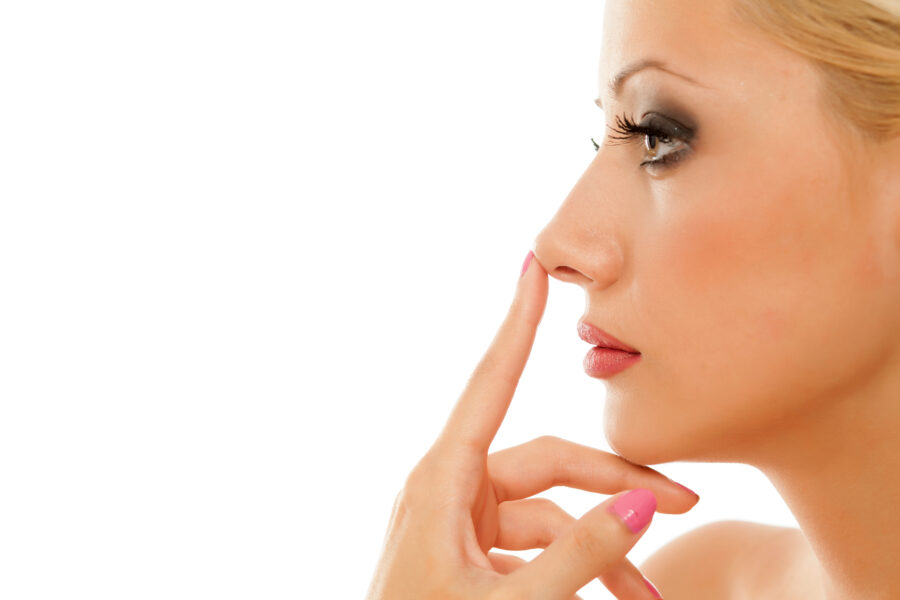 Rhinoplastie médicale en clinique esthétique spécialisée
