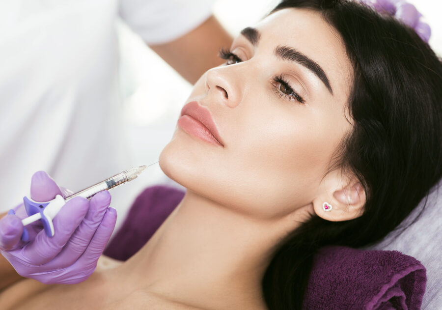 Génioplastie médicale d'avancement du menton en clinique esthétique