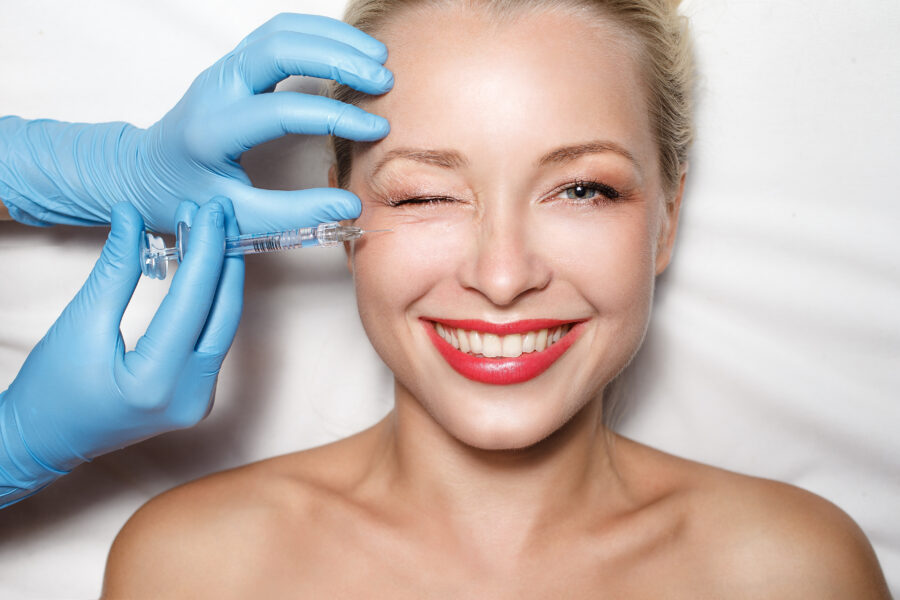 Séance injection radiesse acide hyaluronique lifting du visage