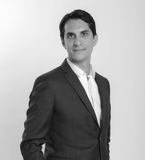 Dr Vincent Hunsinger — Plastic surgeon in Paris
